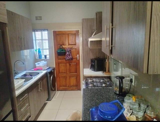 2 BEDROOM PROPERTY TO RENT IN KOOKRUS